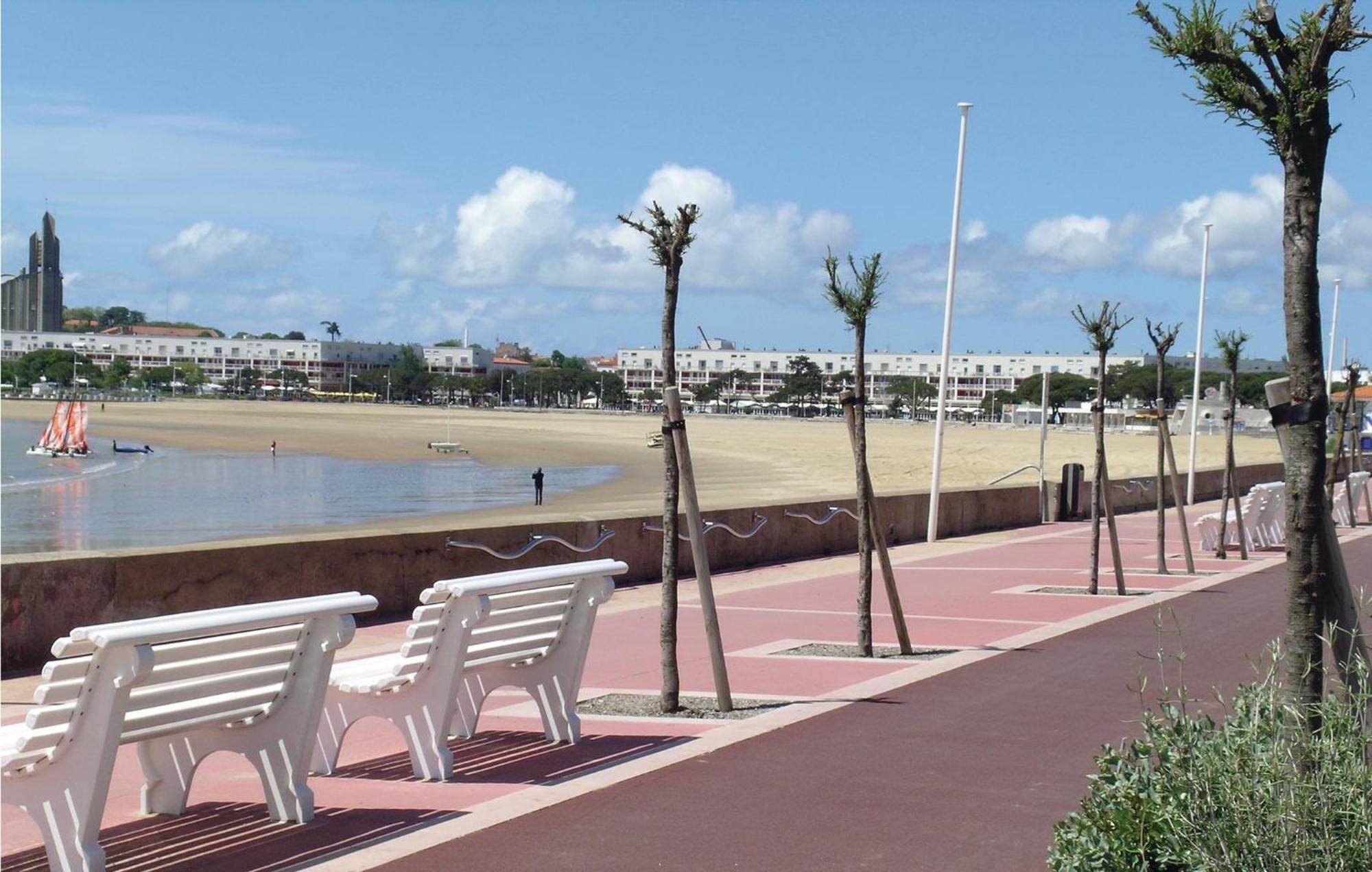 Gorgeous Apartment In Royan With Kitchen エクステリア 写真